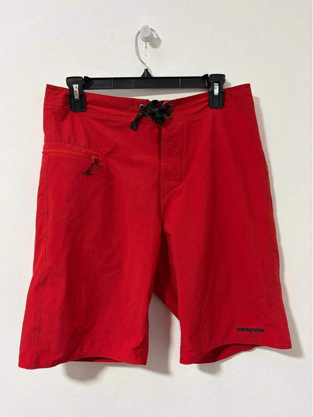 Red Patagonia Wavefarer Stretch 10” Boardshorts - Mens size 32 86543